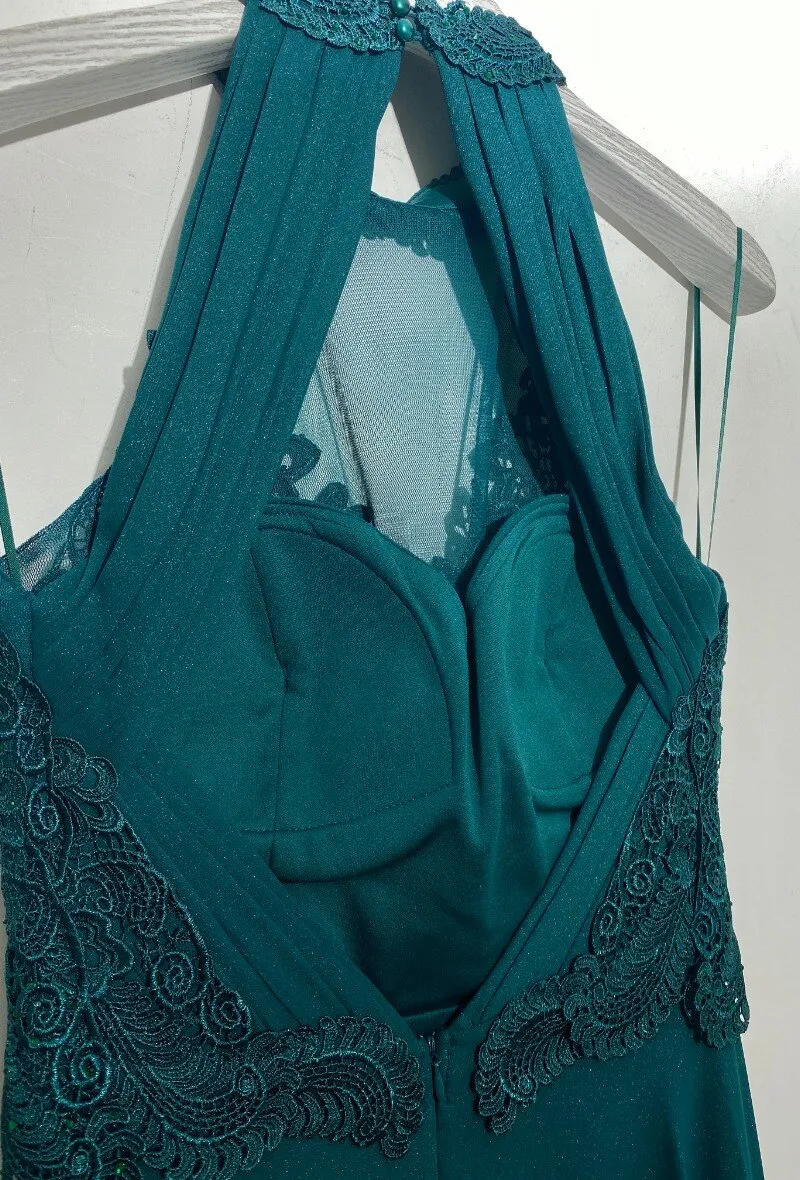 Abendkleid mit offenem Rücken