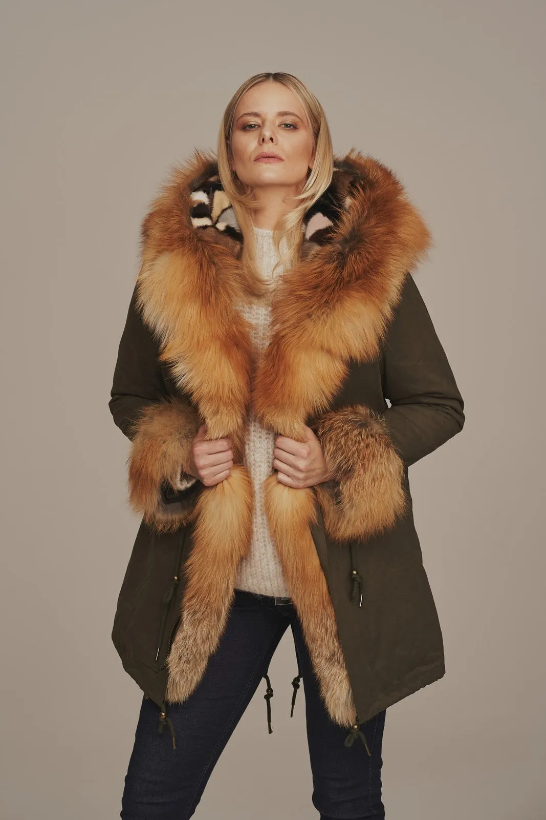 Damen Parka mit Echtfell, olivgrün mit Rotfuchsbesatz