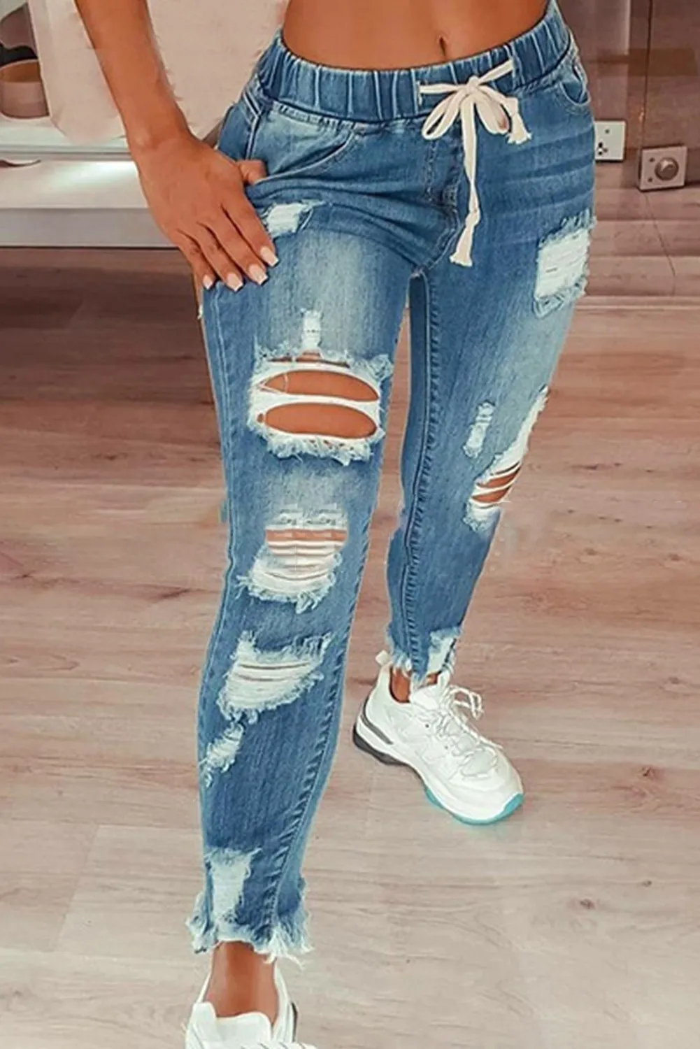 Enge Jeans mit hoher Taille und Schlitzen  Stefana, himmelblau