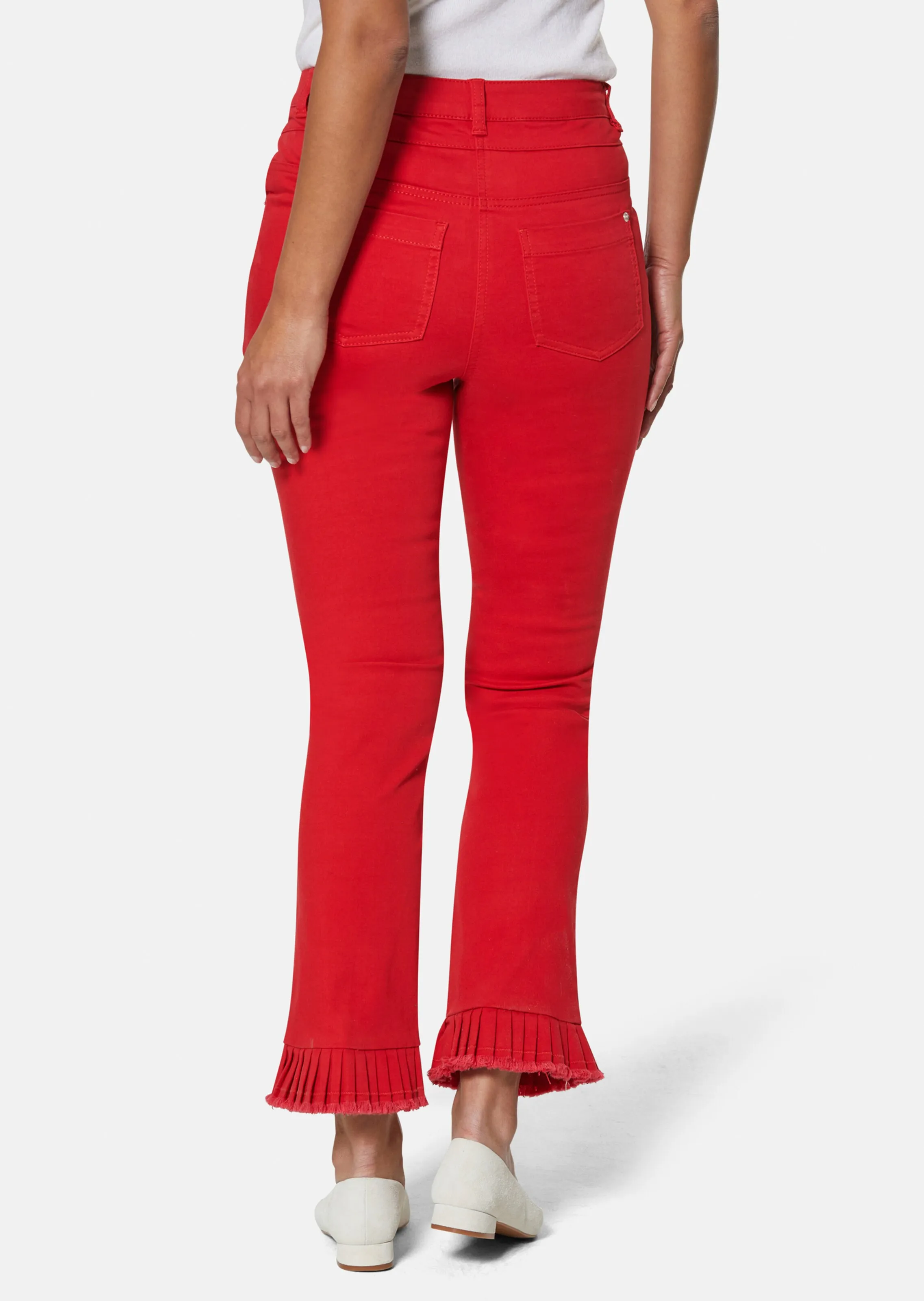 Jeans mit Plissee-Saum