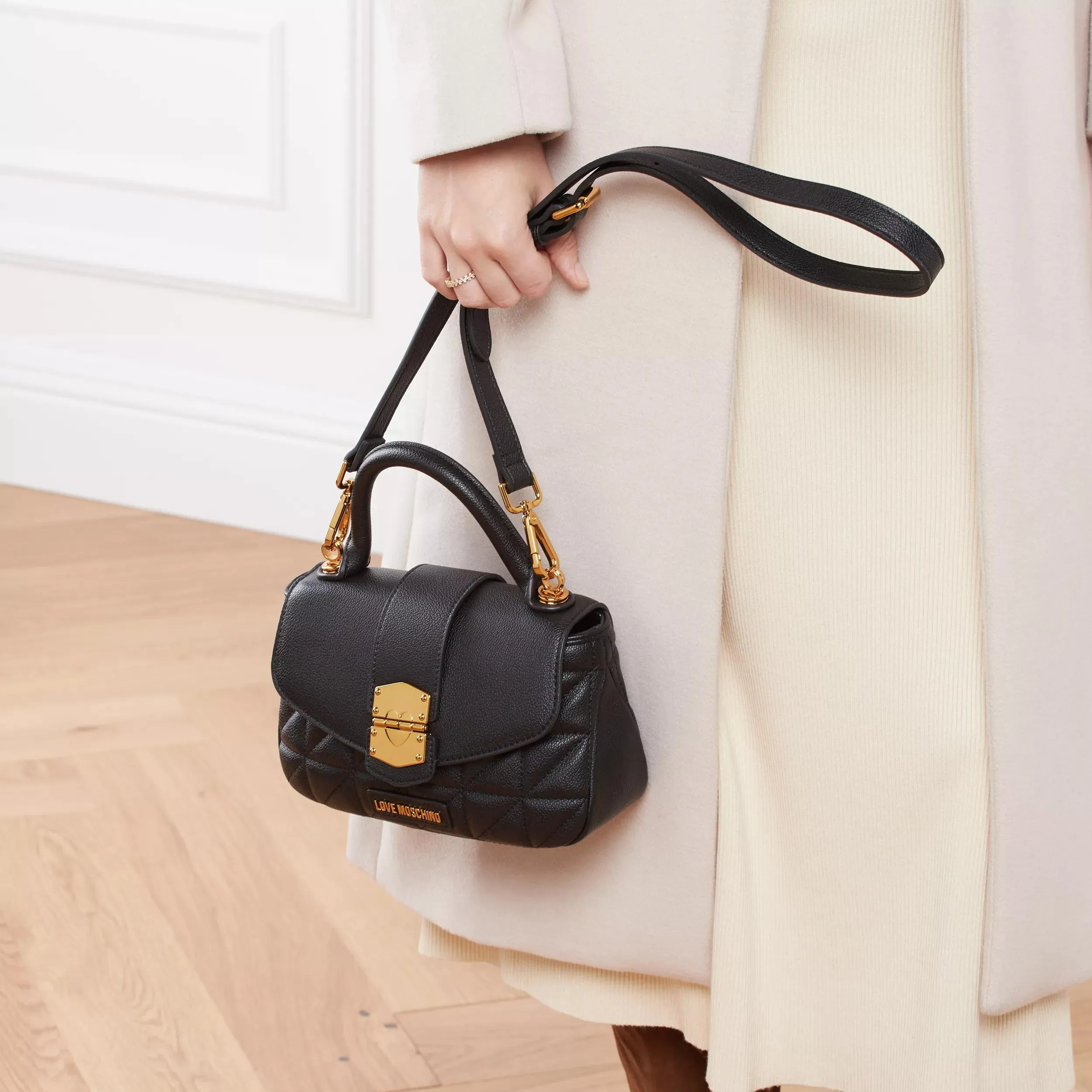   Love Moschino  Click Heart Nero  Crossbody Bag 