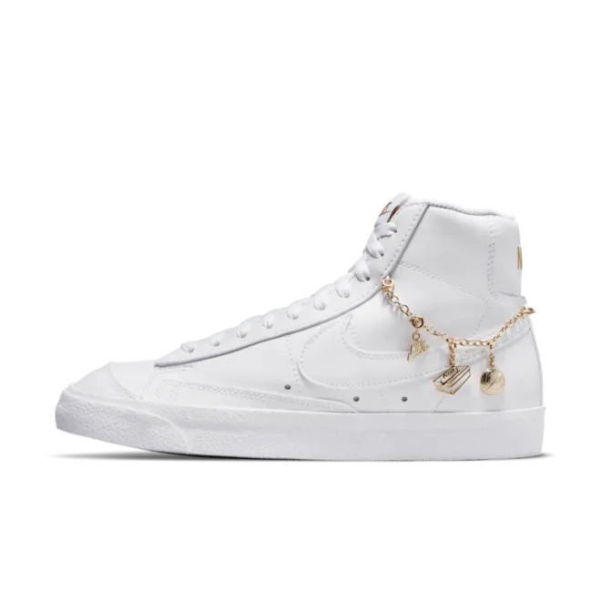 Nike Blazer Mid LX "Lucky Charms" DM0850-100