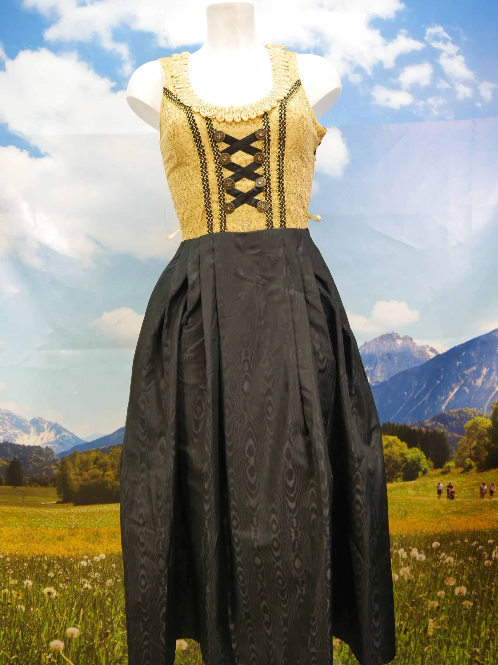 Nockstein Trachten leuchtend gelb festlich feines Dirndl mit Schürze Gr.34