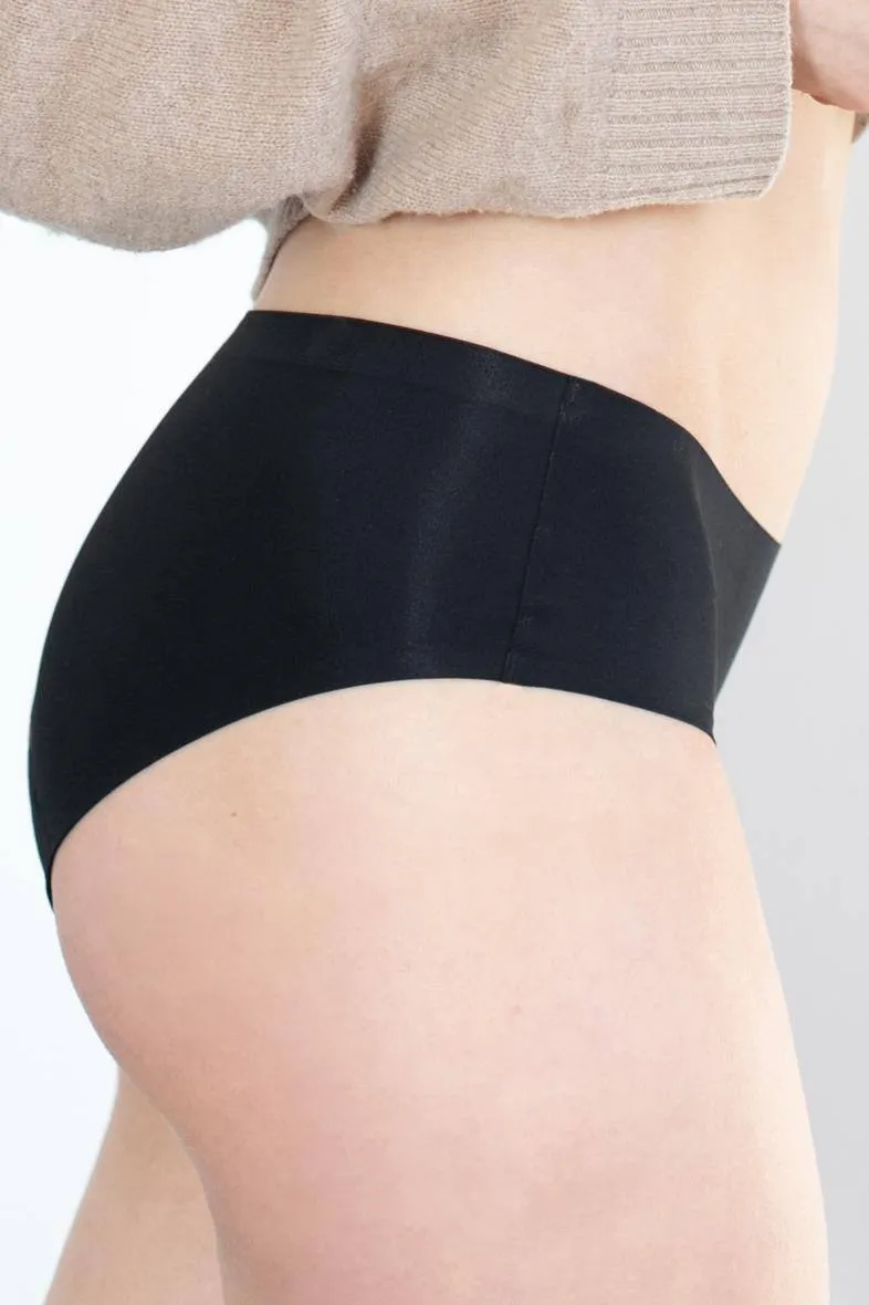SET AUS 3 UNSICHTBAREN MENSTRUALSHORTS