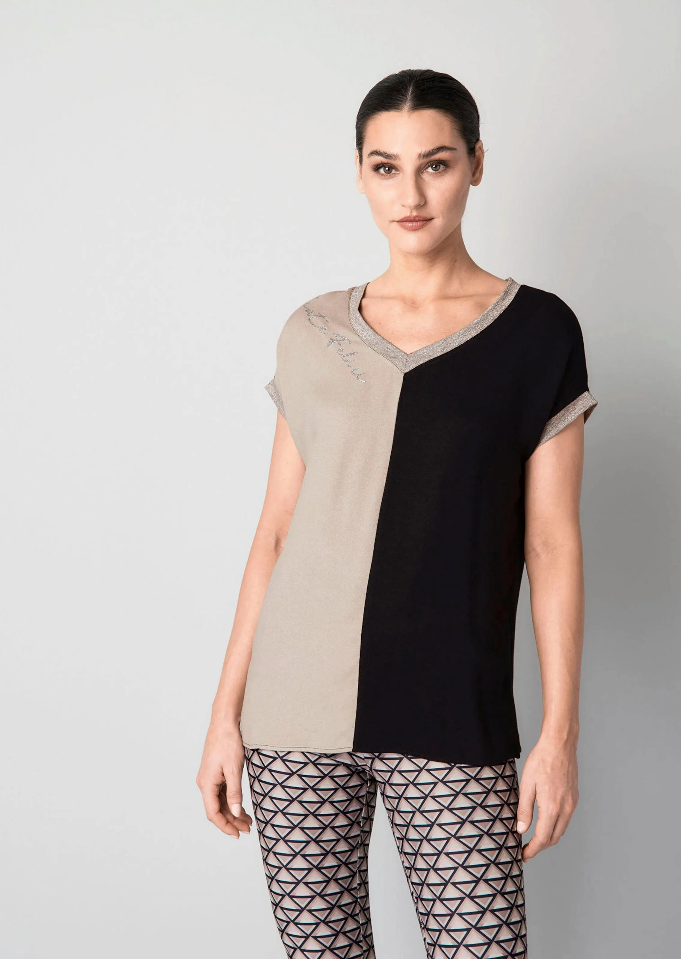 Shirt im Materialmix